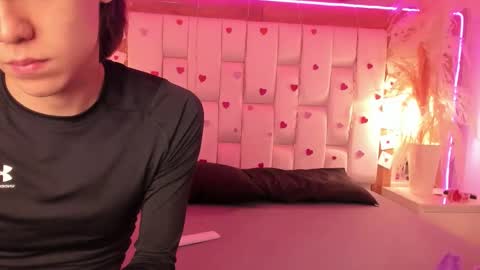 Snapshot of daphne_and_roger chatting on February 17, 2026, 10:56 am daphne_and_roger online show from February 17, 2026, 10:56 am