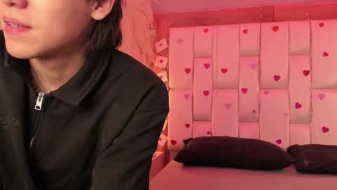 Snapshot of daphne_and_roger chatting on February 18, 2026, 11:06 am daphne_and_roger online show from February 18, 2026, 11:06 am