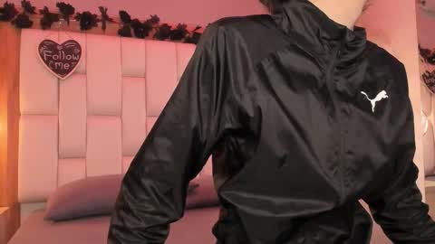 Snapshot of daphne_and_roger chatting on February 24, 2026, 10:57 am daphne_and_roger online show from February 24, 2026, 10:57 am