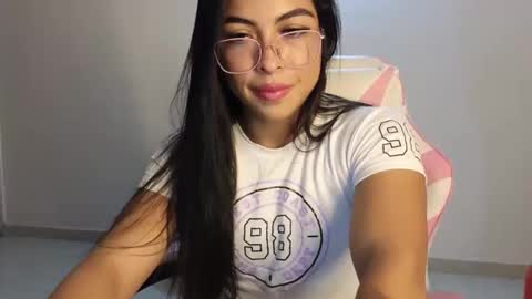 daphne_grayy online show from March 26, 2026, 12:28 am
