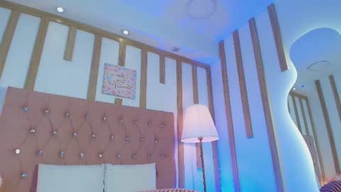 Daphne Velmont  online show from July 14, 2026, 10:21 am