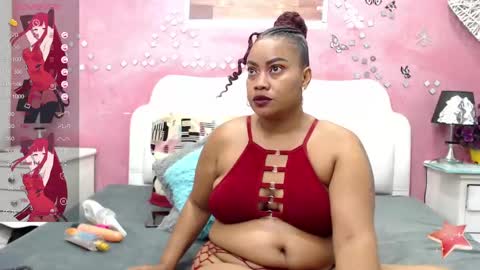 Snapshot of daphneeglow chatting on March 10, 2025, 12:48 pm daphneeglow online show from March 10, 2025, 12:48 pm