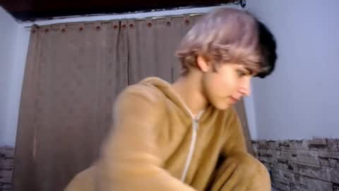 DARA online show from April 7, 2026, 10:20 pm