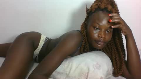 ESTHER online show from February 5, 2026, 4:39 am