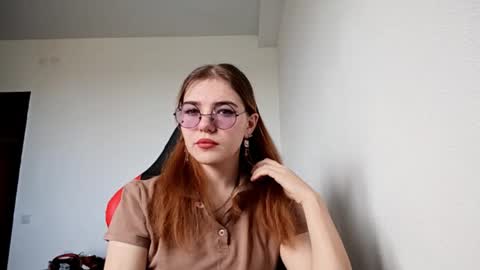 Lisa online show from October 22, 2025, 8:58 am
