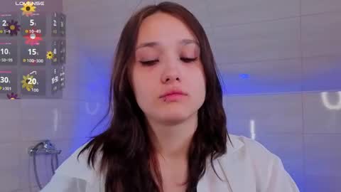 Darcy online show from April 5, 2026, 1:36 am