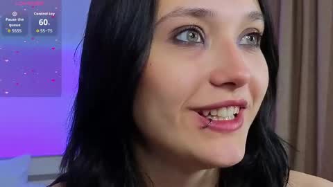 Darcy online show from April 24, 2026, 1:52 am