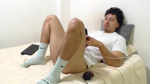 Snapshot of darekgates chatting on February 26, 2025, 2:14 pm Darekgates online show from February 26, 2025, 2:14 pm