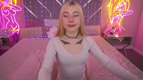 Snapshot of dariadelly chatting on June 3, 2026, 6:49 am dariadelly online show from June 3, 2026, 6:49 am