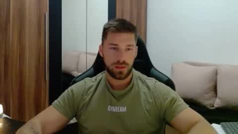 darius_94 online show from February 3, 2026, 5:05 am