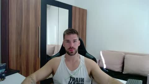 darius_94 online show from June 26, 2026, 5:56 am