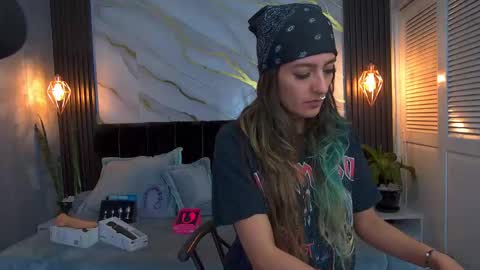 dark_dominika online show from May 21, 2026, 1:07 pm