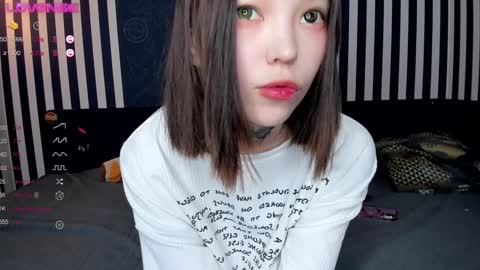 Ester online show from January 25, 2025, 1:52 pm