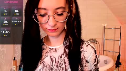 Lola online show from December 14, 2024, 12:55 pm