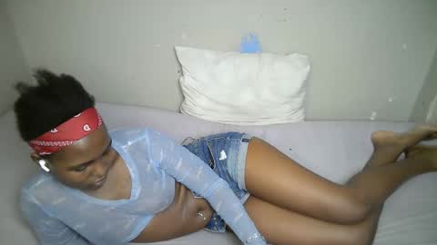 Snapshot of dark_lovly chatting on December 16, 2025, 10:26 pm dark_lovly online show from December 16, 2025, 10:26 pm