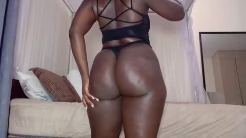 dark_qween online show from April 10, 2026, 6:07 am