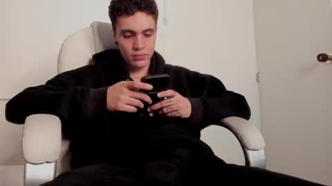 dark_sun333 online show from September 17, 2025, 11:17 pm