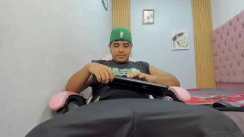 darkalphax01 online show from December 22, 2025, 3:36 am