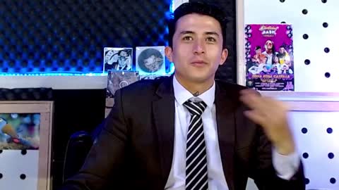 DARKO0717 online show from February 4, 2025, 3:36 pm