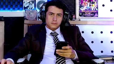 DARKO0717 online show from February 4, 2025, 6:38 pm