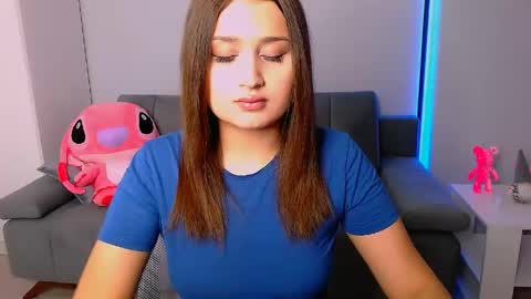 Amelie online show from June 7, 2026, 4:00 pm