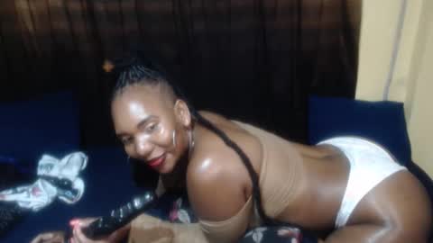 Darksultryxx30 online show from April 14, 2026, 2:06 am