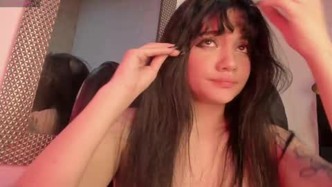 Snapshot of darky_doll chatting on October 5, 2025, 3:38 am Darky Doll online show from October 5, 2025, 3:38 am