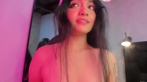 Snapshot of darky_doll chatting on October 9, 2025, 3:59 am Darky Doll online show from October 9, 2025, 3:59 am