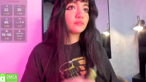 Snapshot of darky_doll chatting on November 10, 2025, 8:19 pm Darky Doll online show from November 10, 2025, 8:19 pm