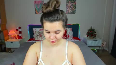 darlenedolce online show from December 20, 2025, 12:56 pm