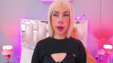 Snapshot of darlyn_tenderhot__ chatting on October 12, 2025, 11:15 pm darlyn_tenderhot__ online show from October 12, 2025, 11:15 pm