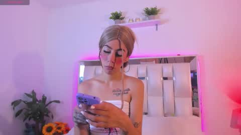 darlyn_tenderhot__ online show from March 28, 2026, 8:52 pm