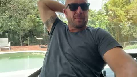 Snapshot of dartanian0001 chatting on October 19, 2025, 2:01 am dartanian0001 online show from October 19, 2025, 2:01 am