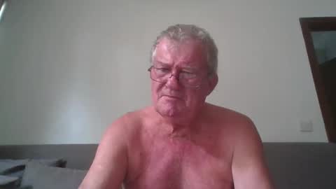 darwincock online show from April 28, 2026, 2:27 am