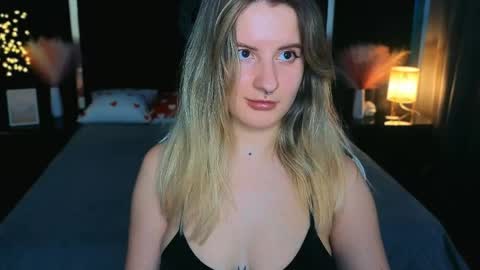 daryana_gray online show from May 13, 2026, 6:11 am