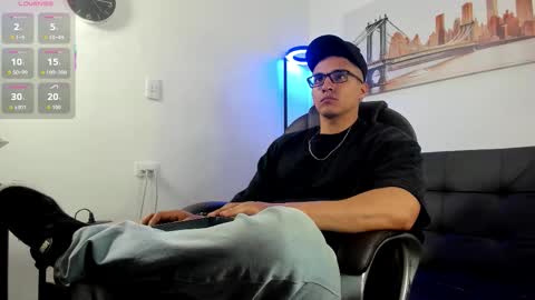 Dash online show from November 30, 2025, 12:53 pm