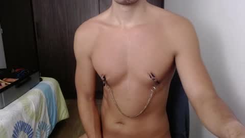 Snapshot of dave02_ chatting on January 9, 2025, 10:52 pm David online show from January 9, 2025, 10:52 pm