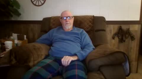 dave571960 online show from November 27, 2025, 11:45 am