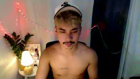 Snapshot of dave_cummers chatting on April 21, 2026, 12:22 pm DAVE online show from April 21, 2026, 12:22 pm