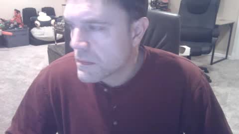 Snapshot of daved14u chatting on December 9, 2024, 6:12 am daved14u online show from December 9, 2024, 6:12 am