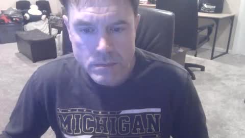 Snapshot of daved14u chatting on October 27, 2025, 6:06 am daved14u online show from October 27, 2025, 6:06 am