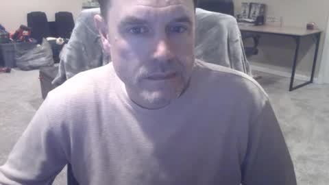 Snapshot of daved14u chatting on February 19, 2026, 7:15 am daved14u online show from February 19, 2026, 7:15 am