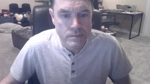 Snapshot of daved14u chatting on April 13, 2026, 5:46 am daved14u online show from April 13, 2026, 5:46 am