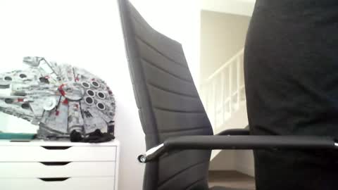 Snapshot of davesu12345 chatting on November 17, 2025, 8:42 am davesu12345 online show from November 17, 2025, 8:42 am