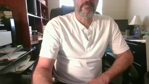 Snapshot of davethebooky chatting on April 3, 2026, 8:07 pm Dave online show from April 3, 2026, 8:07 pm