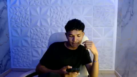 Snapshot of davexxx_ chatting on June 11, 2026, 2:44 am Dave online show from June 11, 2026, 2:44 am