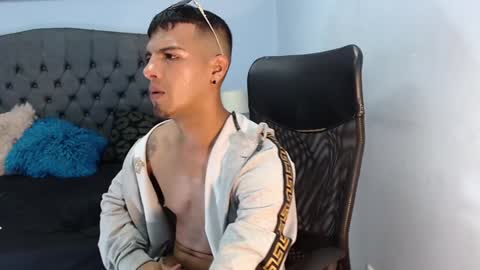 Snapshot of david_bandercock chatting on December 8, 2024, 8:30 am david_bandercock online show from December 8, 2024, 8:30 am