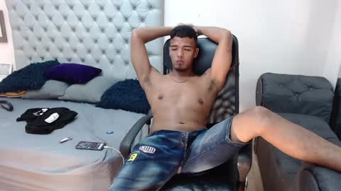 Snapshot of david_bandercock chatting on January 4, 2025, 10:38 am david_bandercock online show from January 4, 2025, 10:38 am