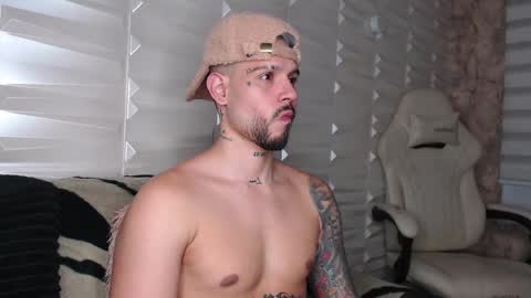 David col11 online show from November 19, 2025, 1:38 am