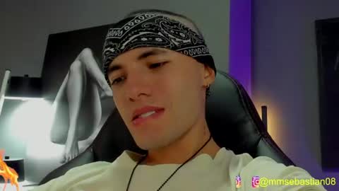 Snapshot of david_jons7 chatting on July 5, 2026, 2:07 am David Jons online show from July 5, 2026, 2:07 am